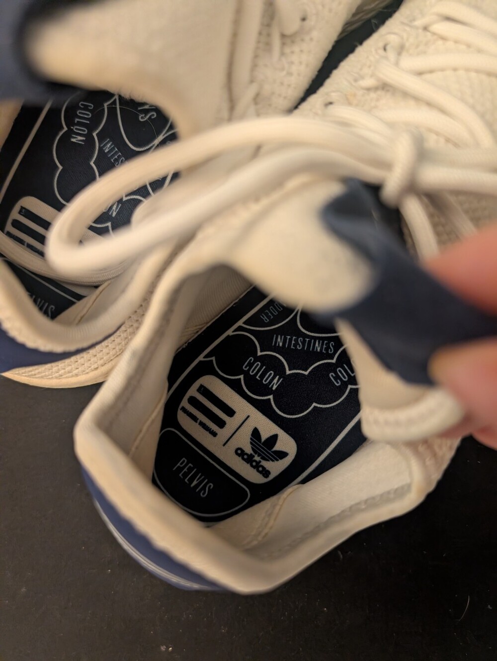 Pharell Williams Original Adidas HU - Picture 4 of 6